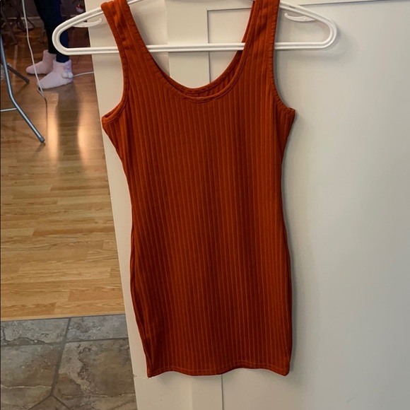 Orange cute tight dress - Picture 2 of 3